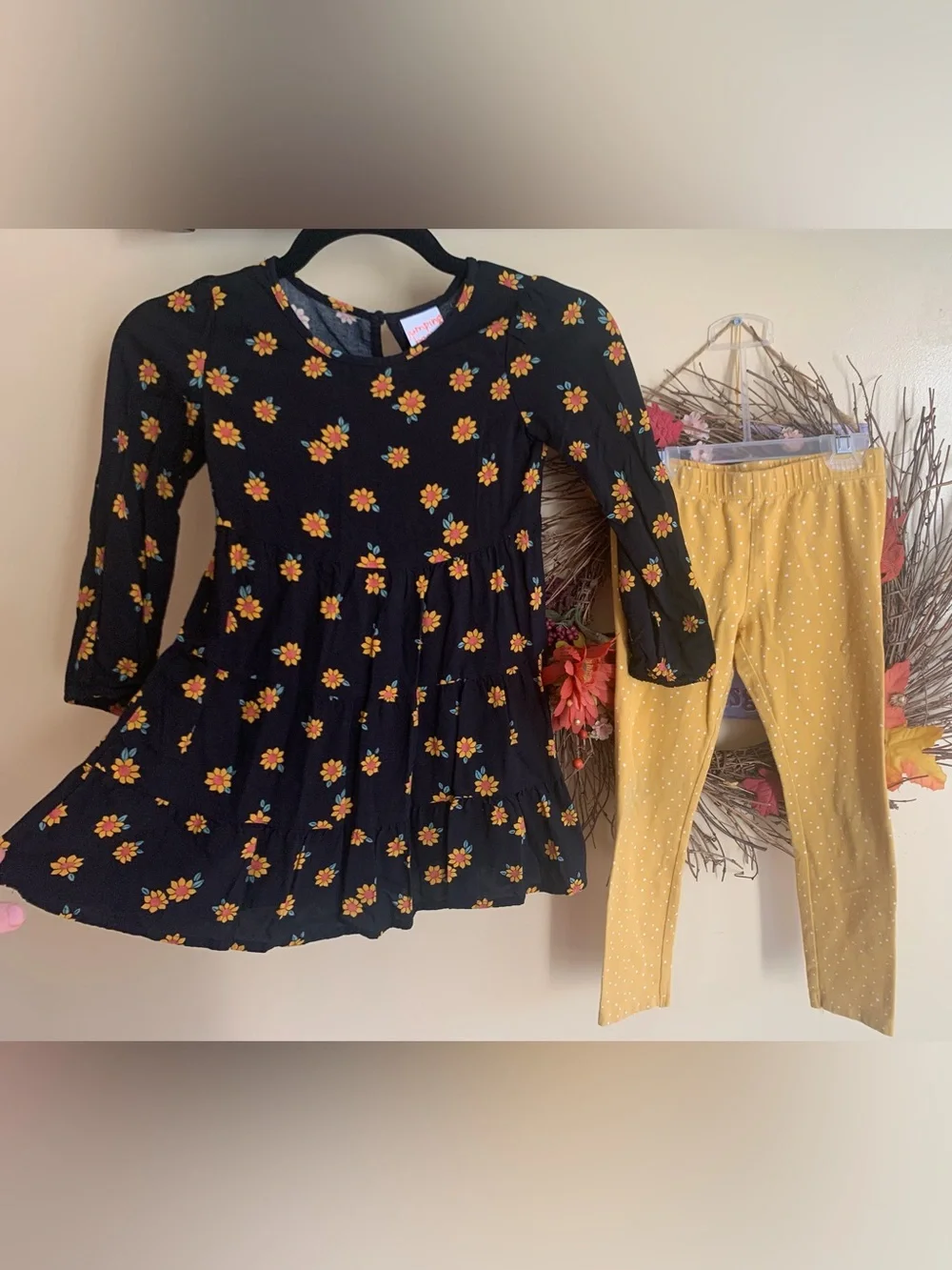 Girls size 5 Fall Sunflower Outfit, Flowy Dress and matching polka dot leggings